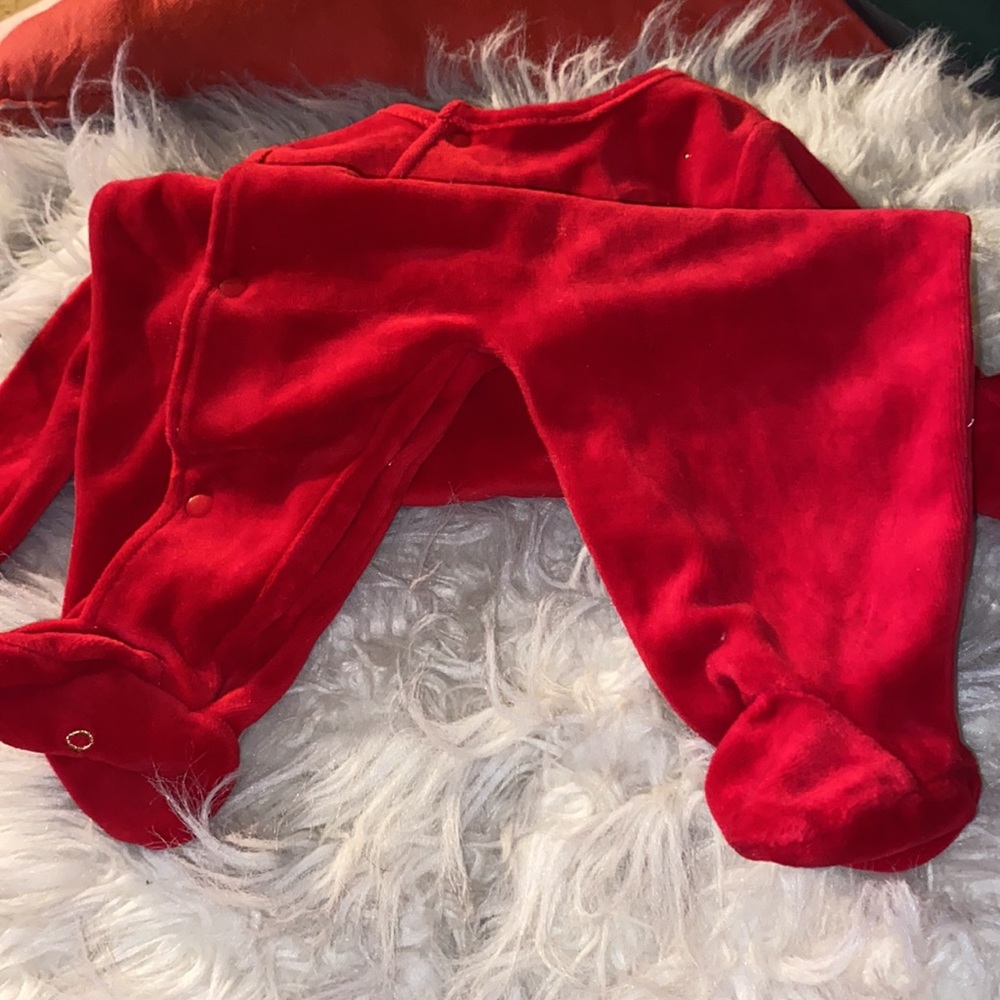 MiniBasik Red “Baby’s 1st Christmas” 2Pc Onesie With Hat. Size: 6 Mo/ 12-16 Lbs - Picture 2 of 7